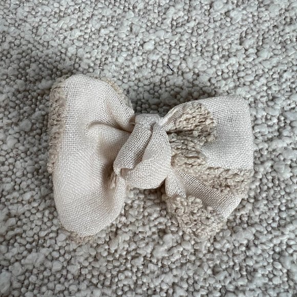 Sestra Collective | Tan Bow - Picture 2 of 3